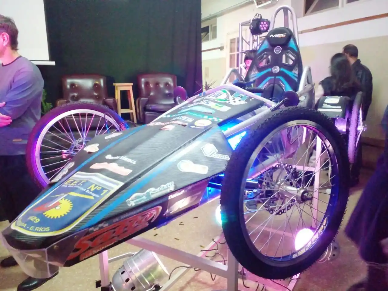 Estudiantes de la Técnica Nº1 competirán en el Desafío ECO 2026 con un nuevo auto eléctrico