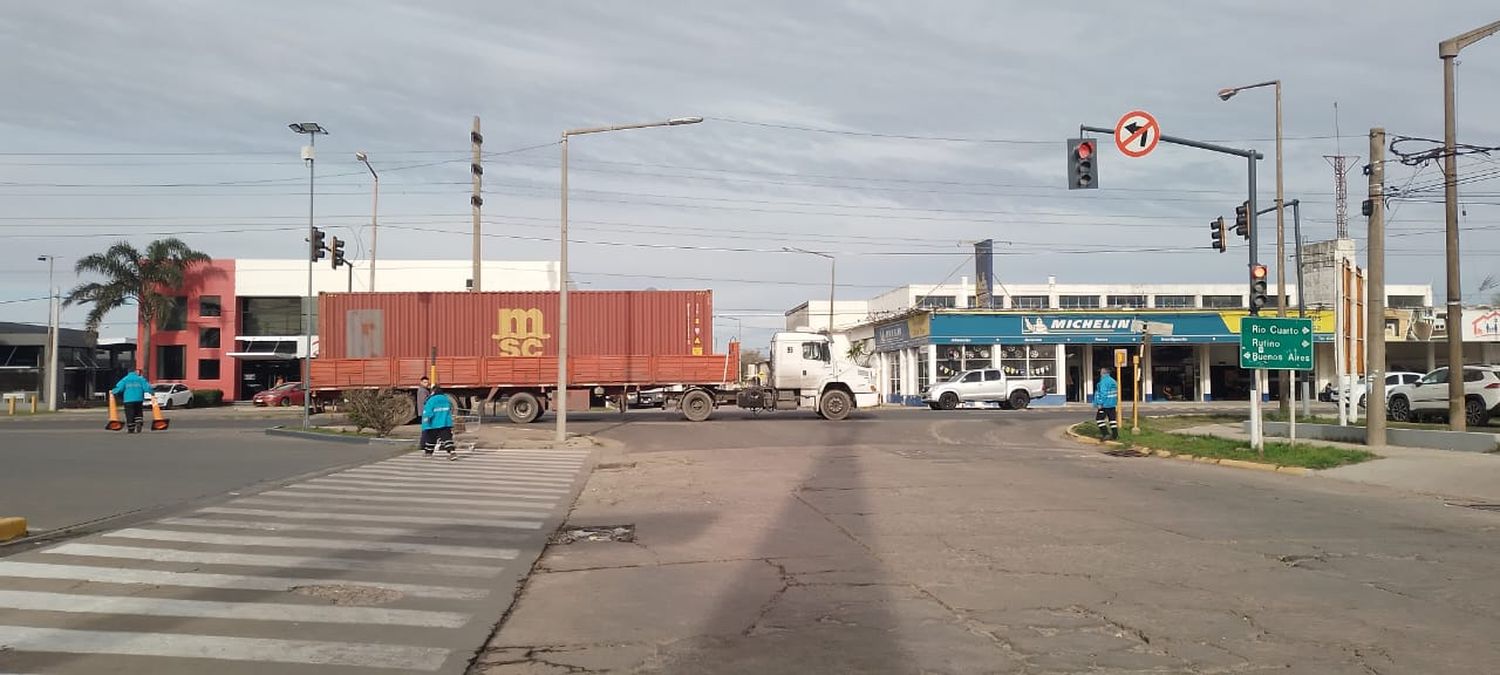 El camión se quedó a poco de llegar a destino.