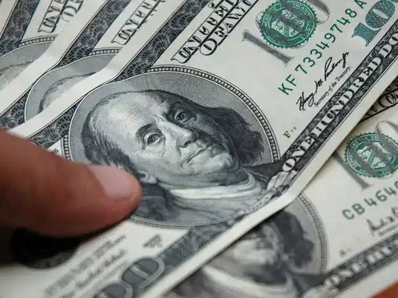 Financial Times asegura que Trump impulsa la dolarización global y ve a la Argentina como “candidato principal”