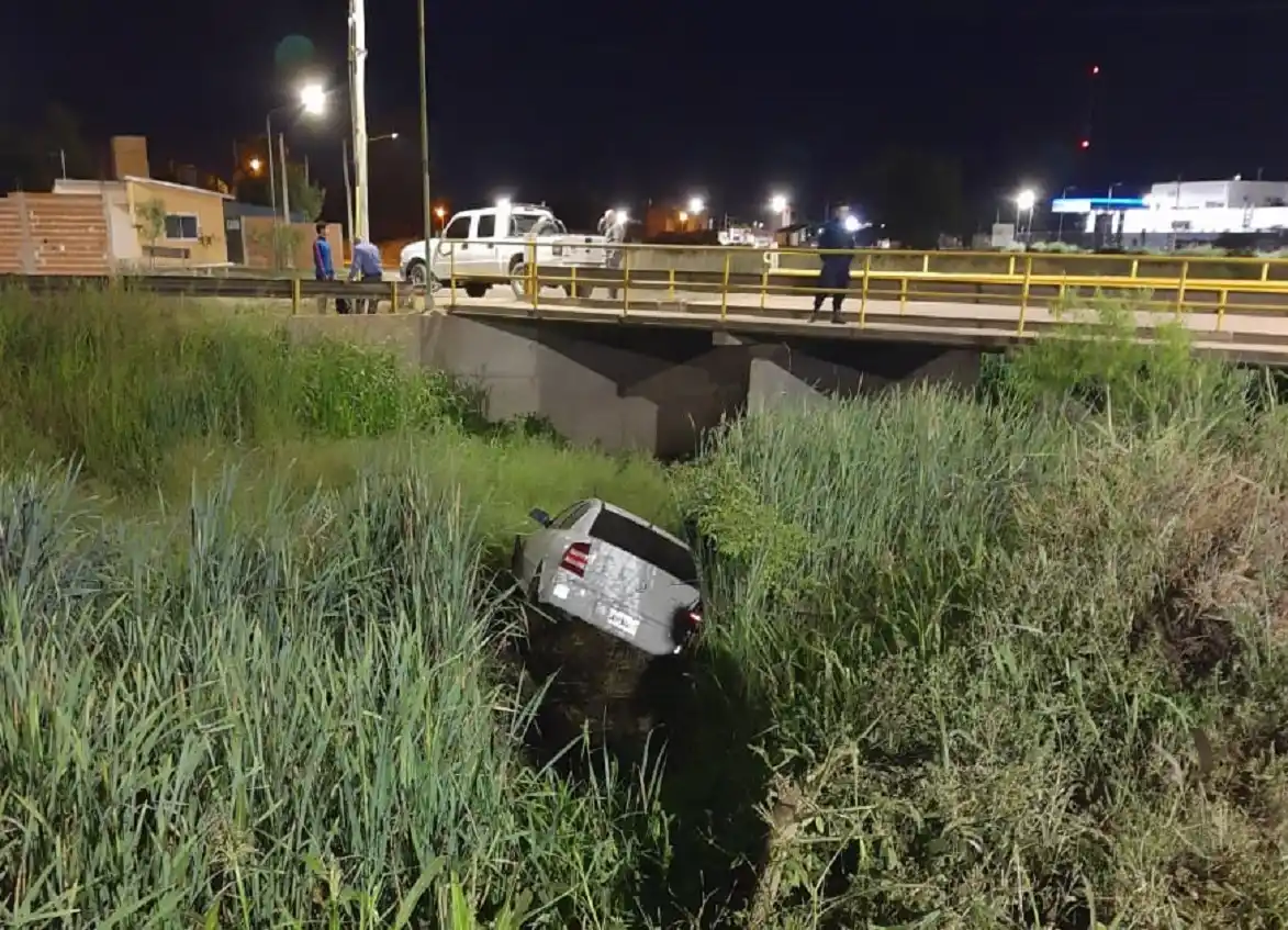 Video: Así fue el vuelco en el zanjón de Acisclo Méndez y Goldaracena