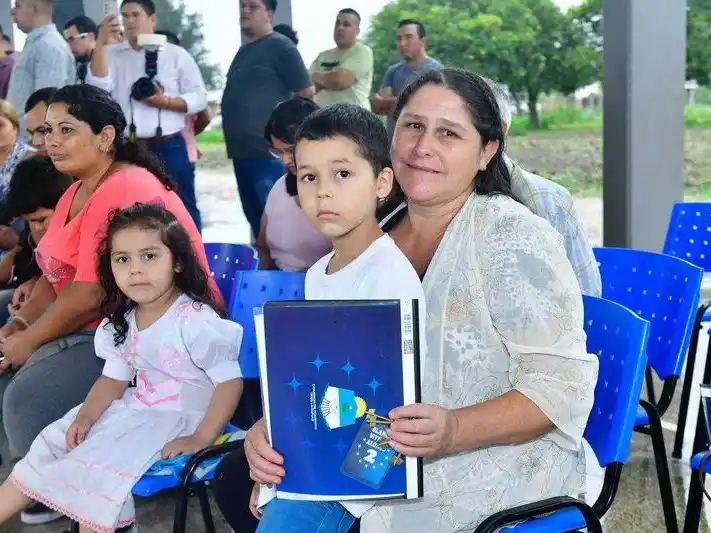 Nuevas viviendas fueron entregadas en Tres Lagunas