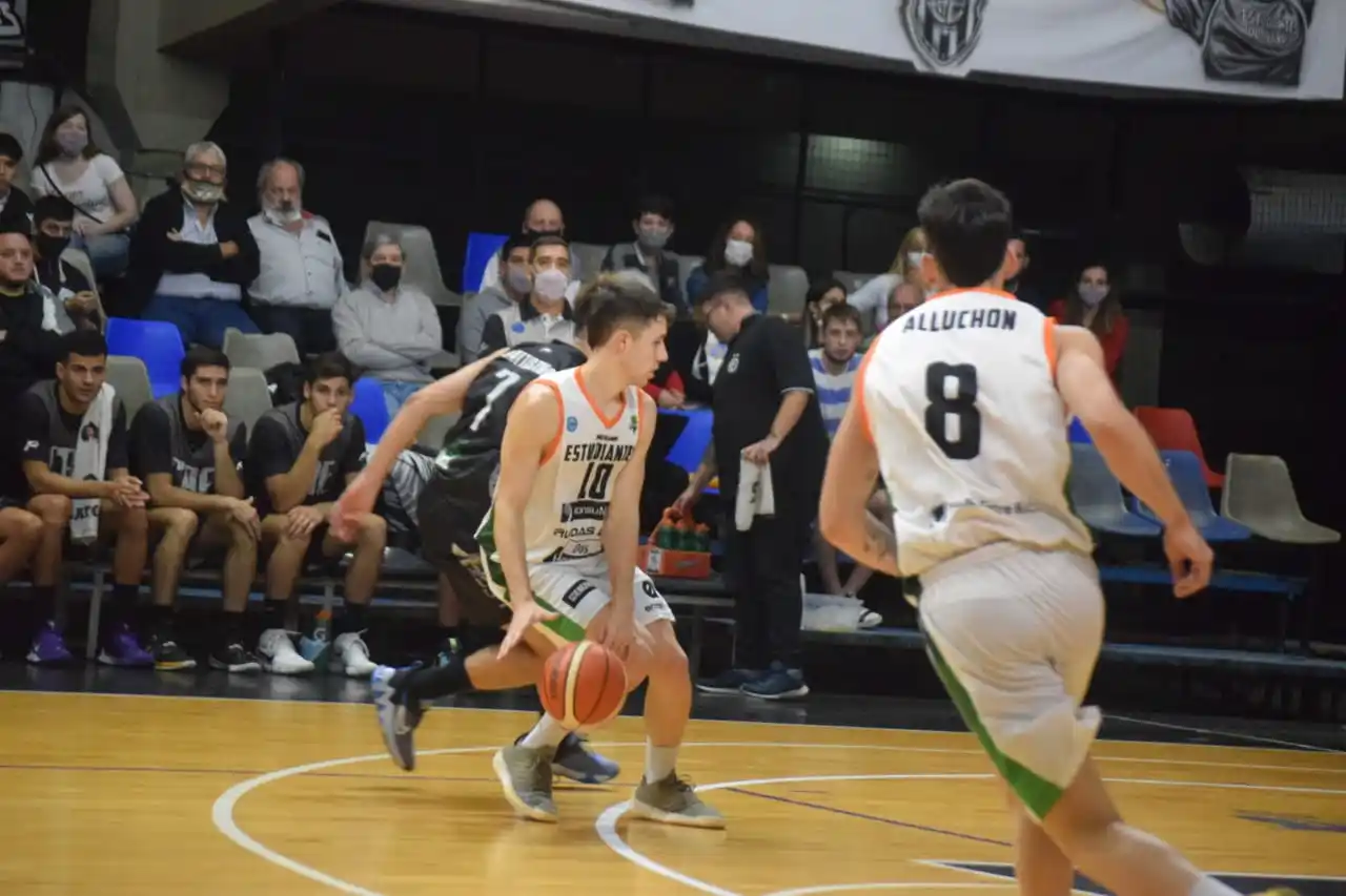 Con Yarza como titular, otro triunfo de Estudiantes