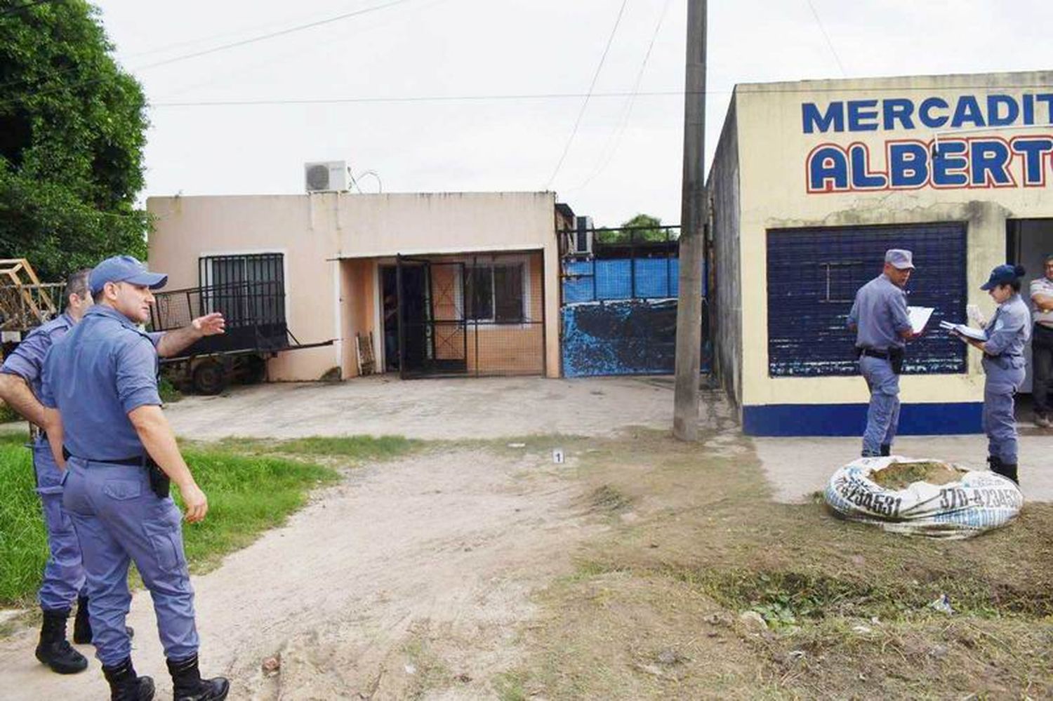 Dos hombres discutieron y uno de ellos terminó 
con dos disparos de arma de fuego en el cuerpo