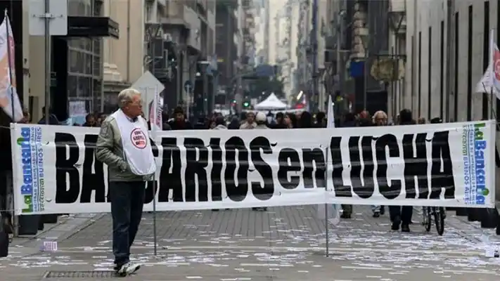Bancos de todo el país realizarán paro el viernes   