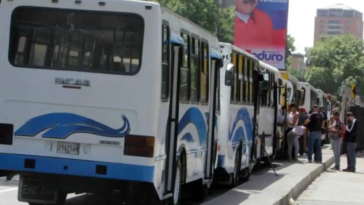 Quitaron la vida a chófer de autobús dentro de su propia unidad de transporte