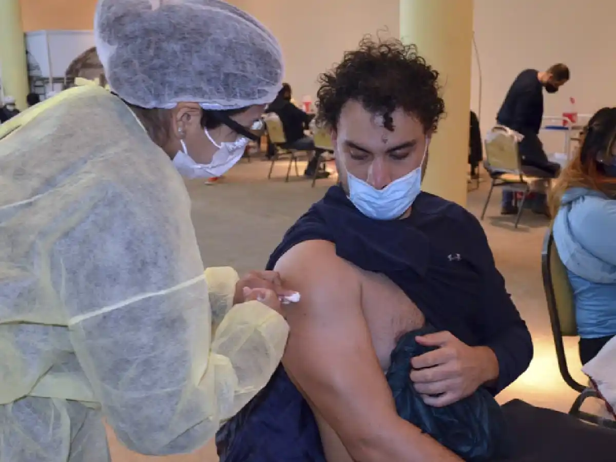 Argentina superó el 60% de la población mayor de 18 años vacunada con una dosis