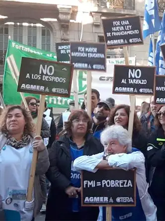 Fuertes críticas al FMI en la marcha docente que hoy llega a Plaza de Mayo