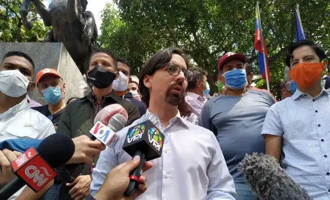 Guevara desmiente posible «gobierno desde el exilio» para Venezuela