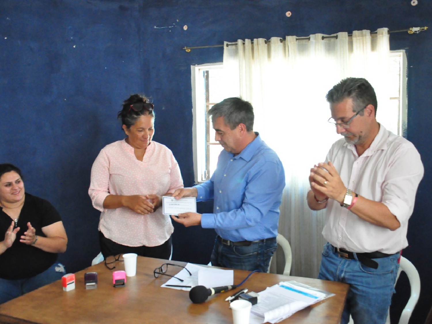 Cordón cuneta, nueva estación de bombeo de agua y arreglos en el SUM para La Milka