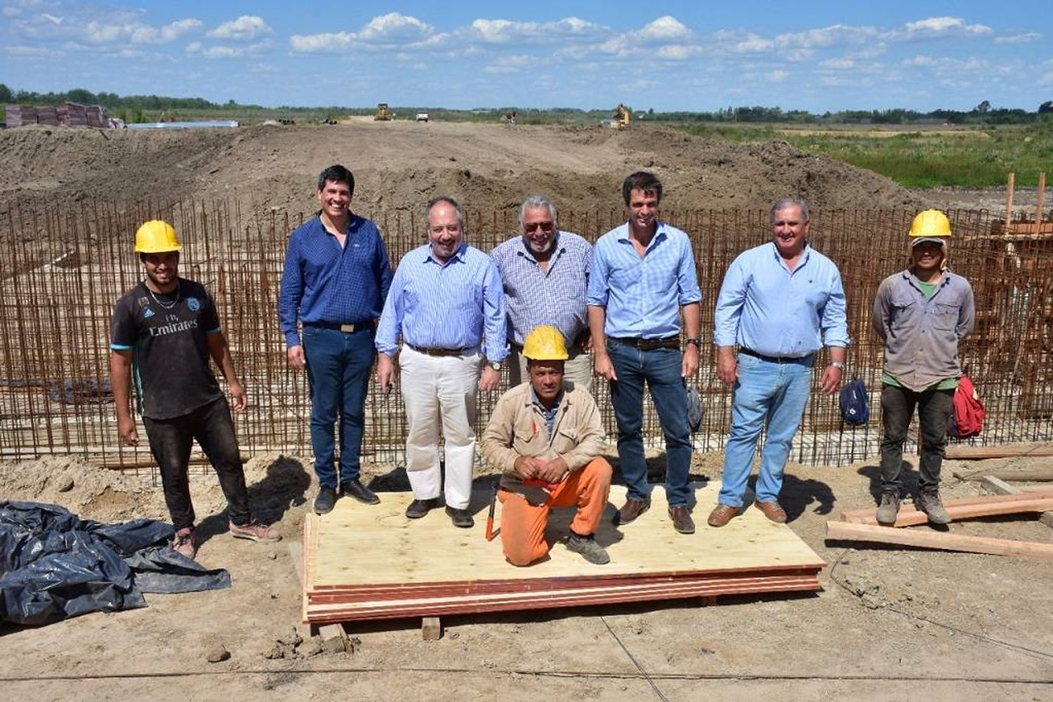 EN VILLA PARANACITO Y CEIBAS, CRESTO DESTAC� LA IMPORTANCIA DE LA OBRA P�aBLICA PARA LA GENERACI�N DE FUENTES DE TRABAJO