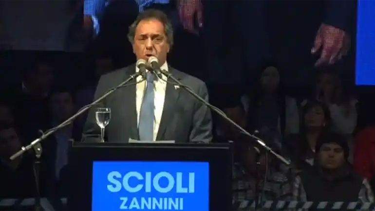Scioli: "Jamás dejé de tener cariño por Menem"