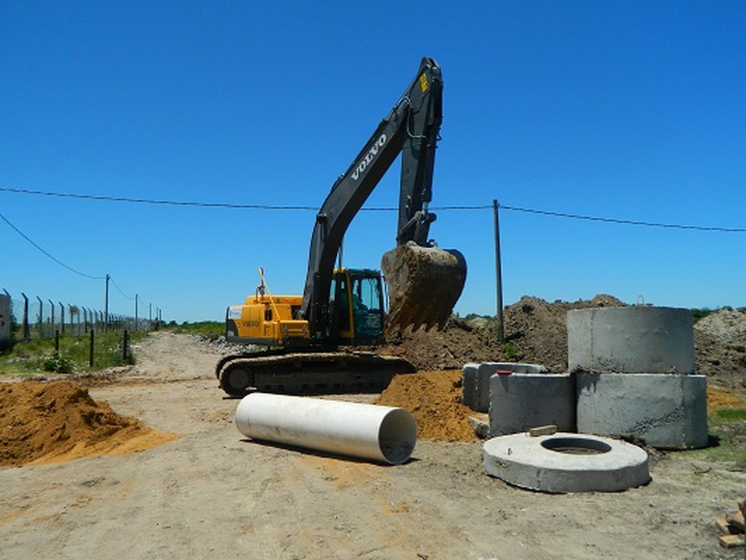 La obra del colector cloacal norte tiene un avance del 90 por ciento