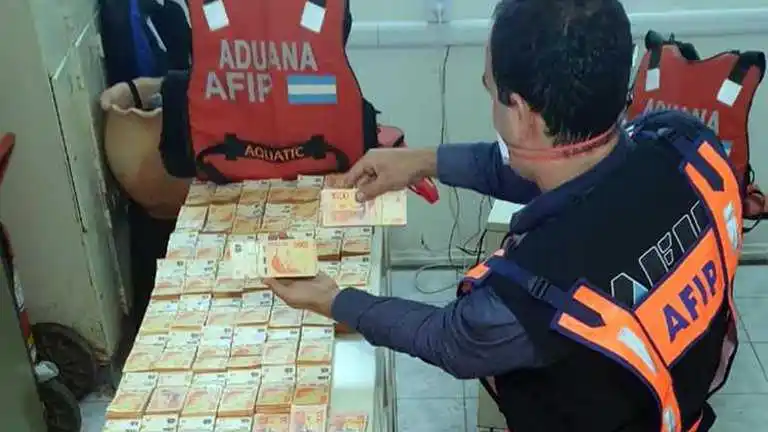 Puerto Pilcomayo: se incautaron $14 millones ocultos en un camión en Formosa