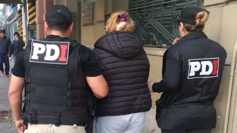 Detuvieron a una mujer por el crimen de un adolescente