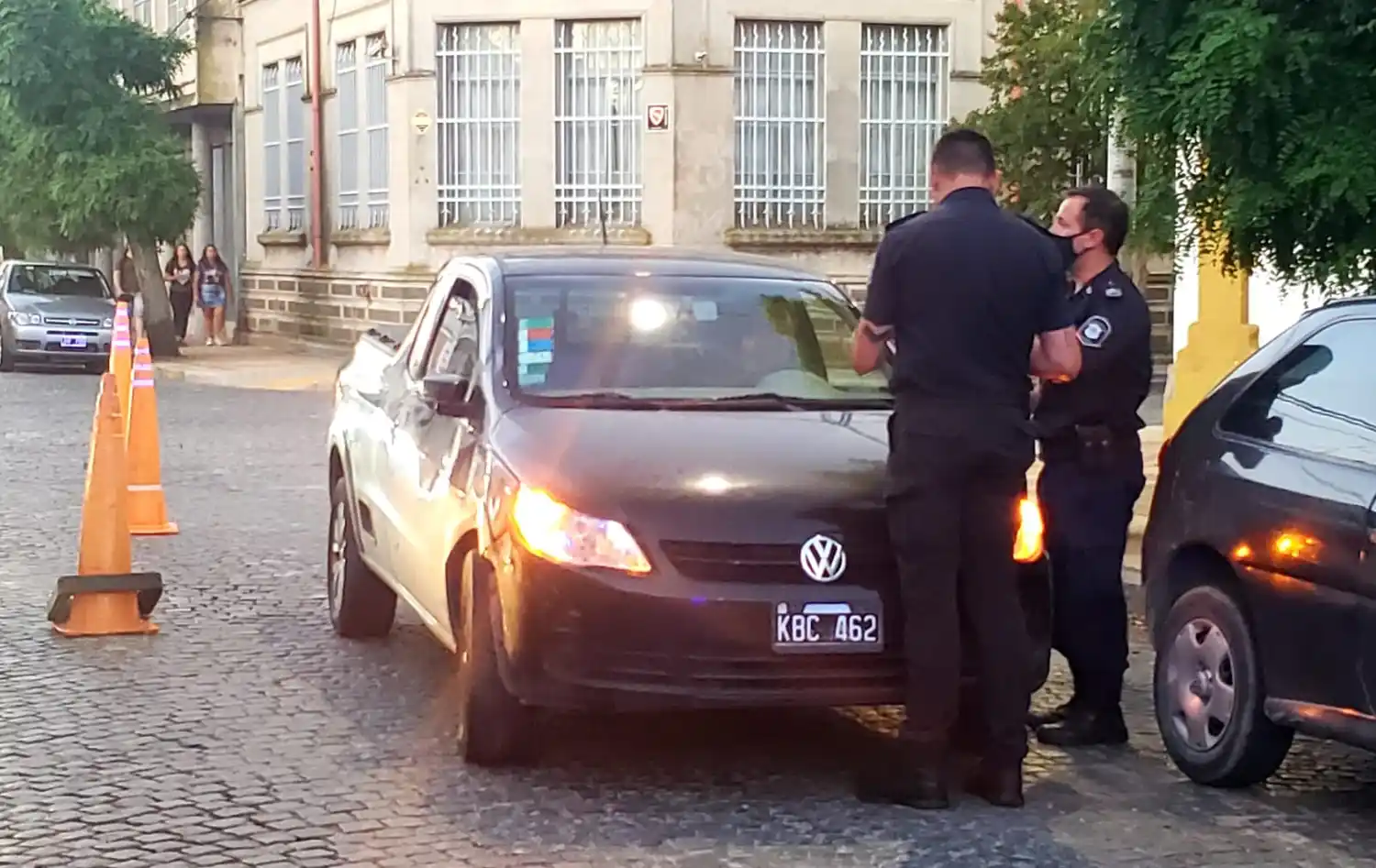 Dos motociclistas sufrieron heridas en un accidente en Maipú y Chacabuco