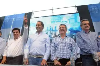 Scioli, Urribarri y Rossi llamaron a la "unidad" en el acto del PJ en La Matanza