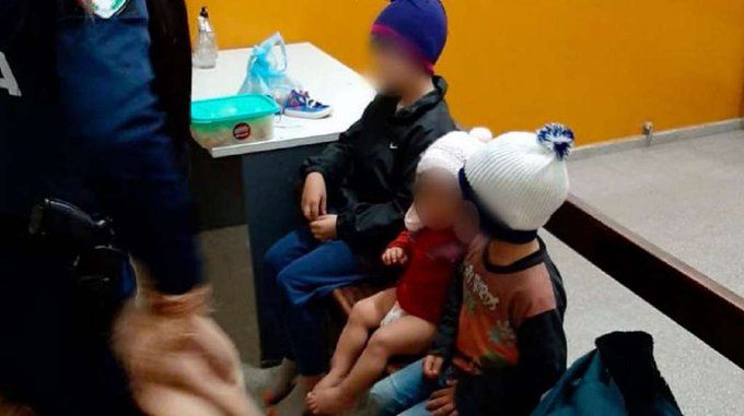 Los tres hermanitos encontrados en las calles de Córdoba vivirán con su abuela