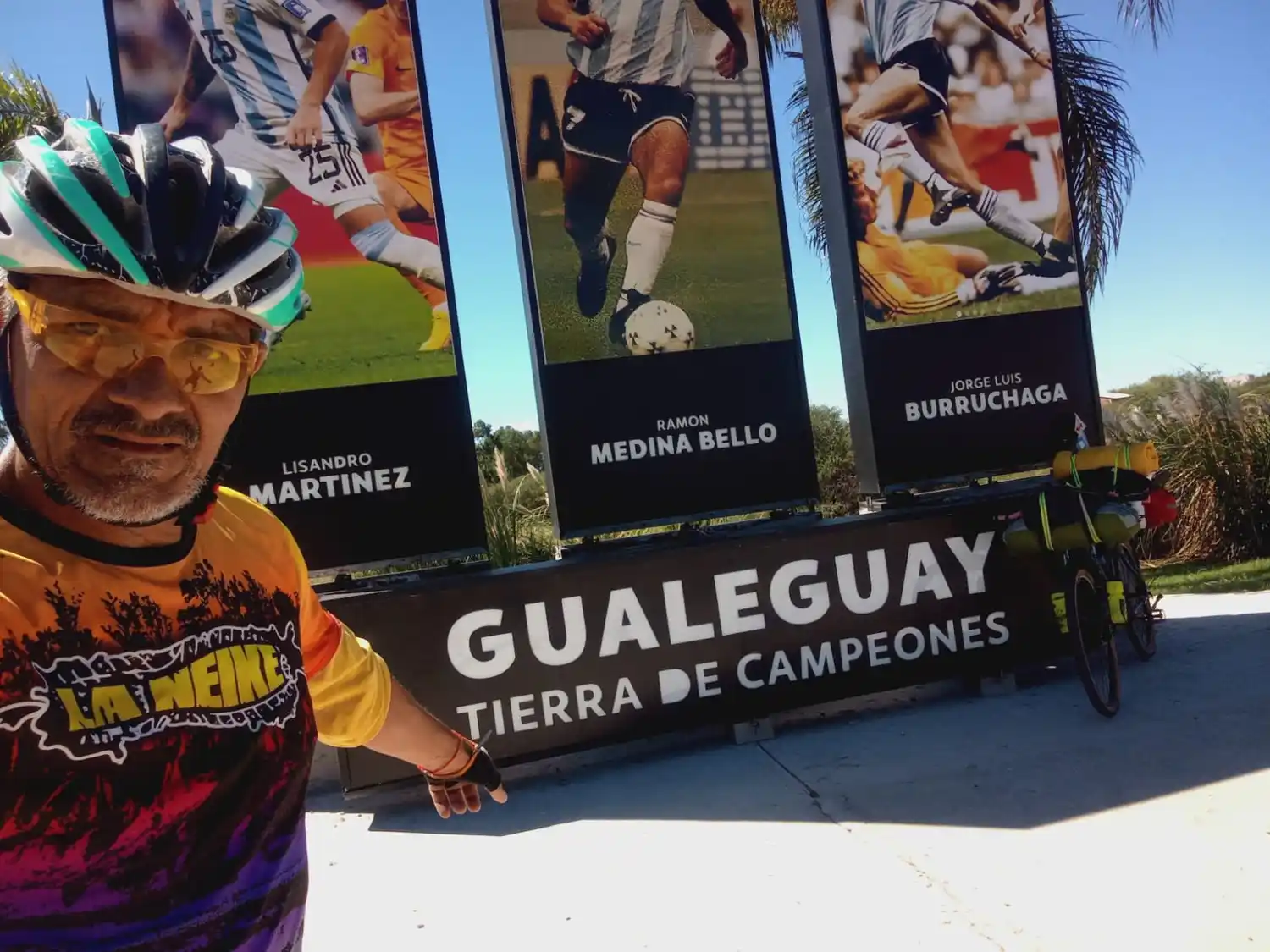 “Coyote” Ruiz Díaz se aventura por Entre Ríos en bicicleta y pasó por Gualeguay