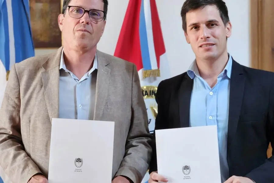 Viotti firmó convenio con la Provincia para la construcción de 10 aulas