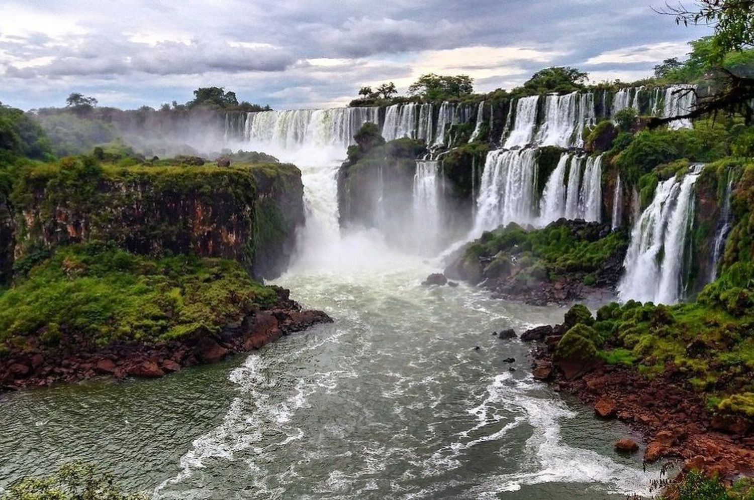 Habilitan la actividad turística en los Parques Nacionales Iguazú e iberá