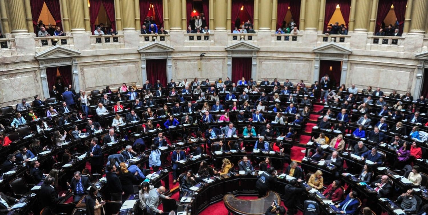 Cámara de Diputados de la Nación este martes por la noche. Crédito: Télam