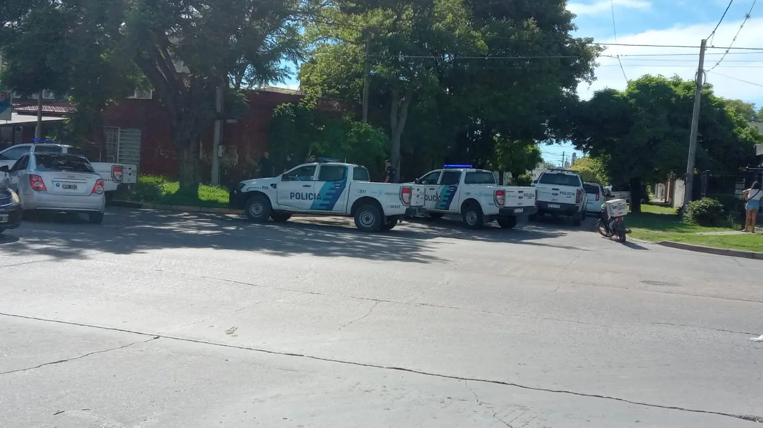 Un importante despliegue policial se vio en la zona. Foto: La Opinión.