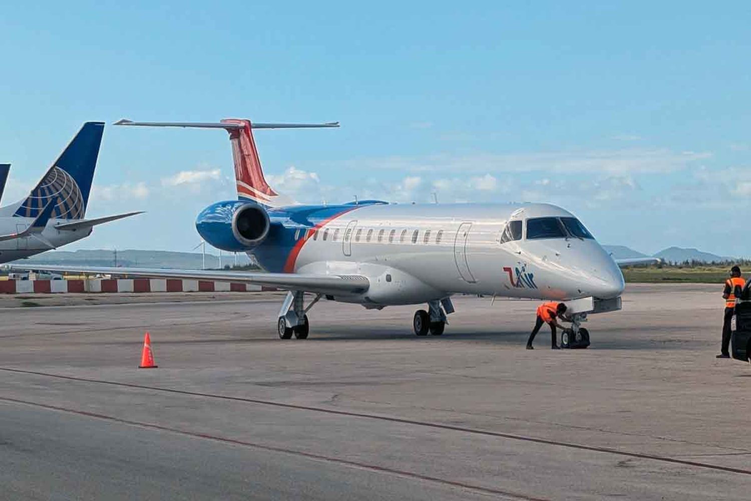 Z Air recibe un Embraer ERJ-140, su primer avión a reacción