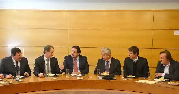 Entre Ríos busca una plataforma marítima sobre el Pacífico