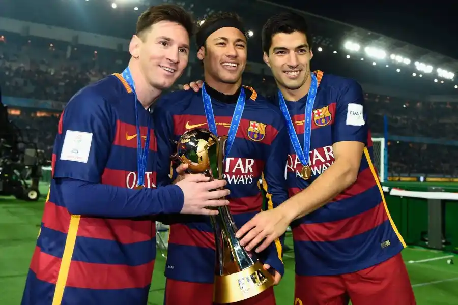 Lionel Messi junto a Neymar y Luis Suárez, el implacable tridente del Barcelona en 2015