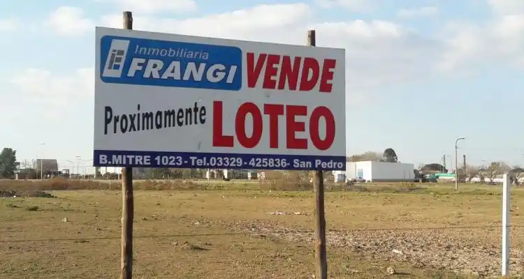 Un gran  palazo  en la rueda