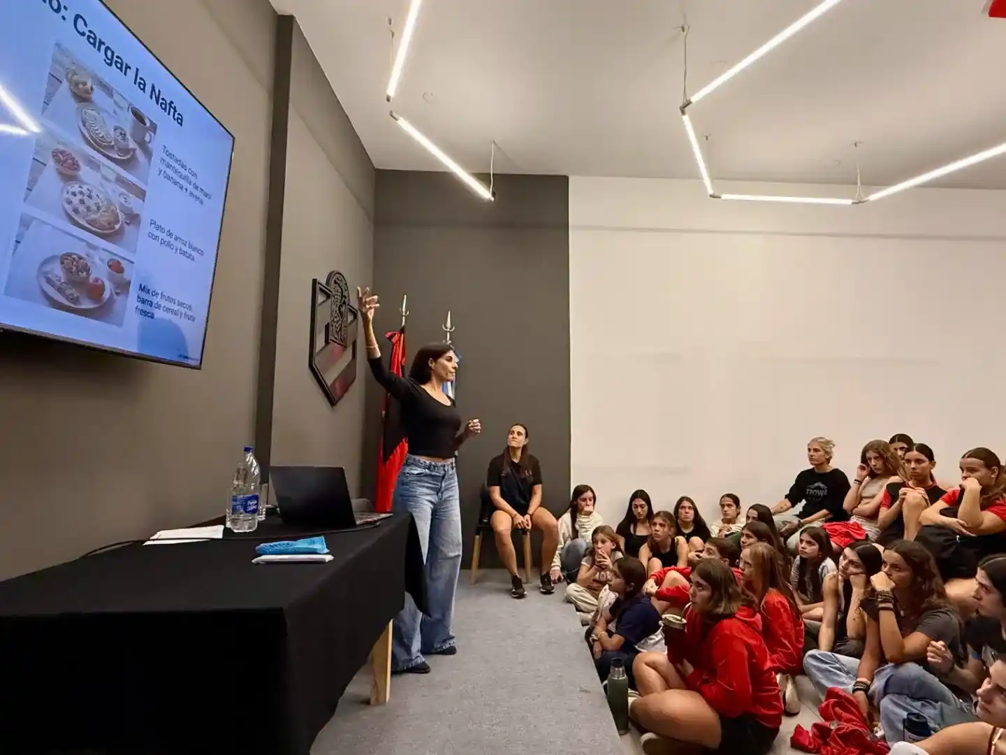 La apertura del ciclo estuvo a cargo de la licenciada en nutrición Jezabel Terille.