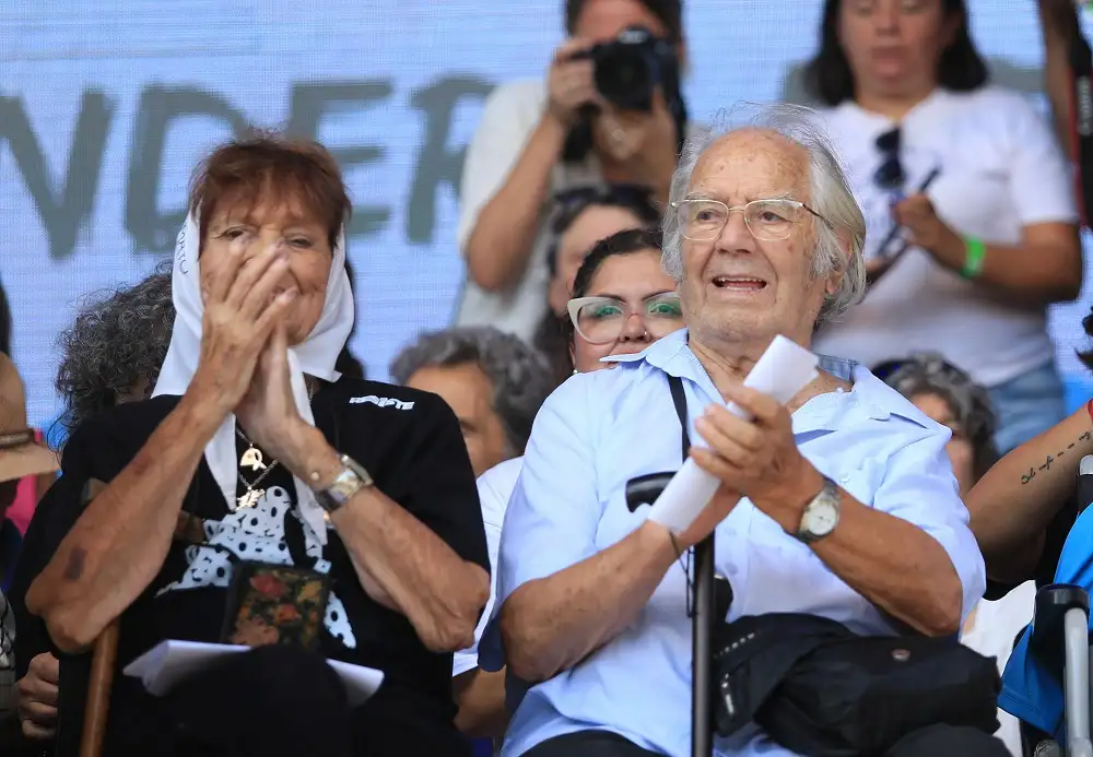 Adolfo Pérez Esquivel es uno de los firmantes del pedido de juicio político.