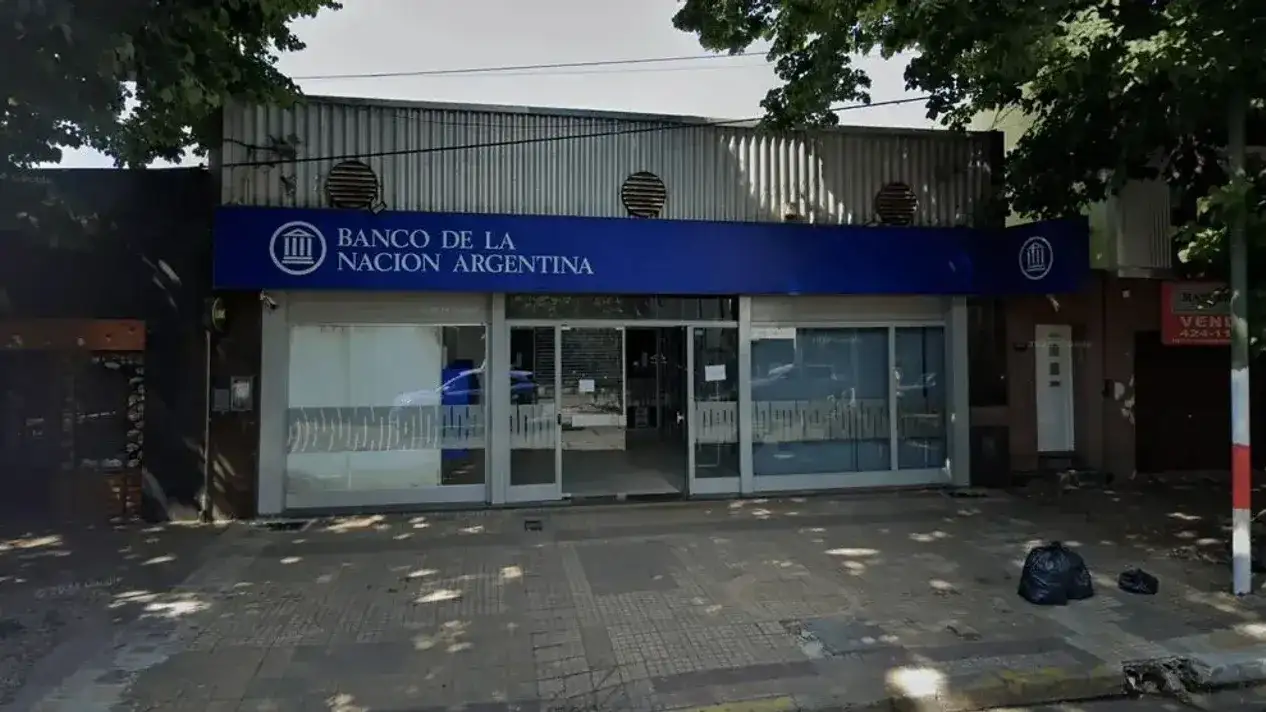 Esta es la sucursal bancaria a la que intentaron robar. Foto: NA.