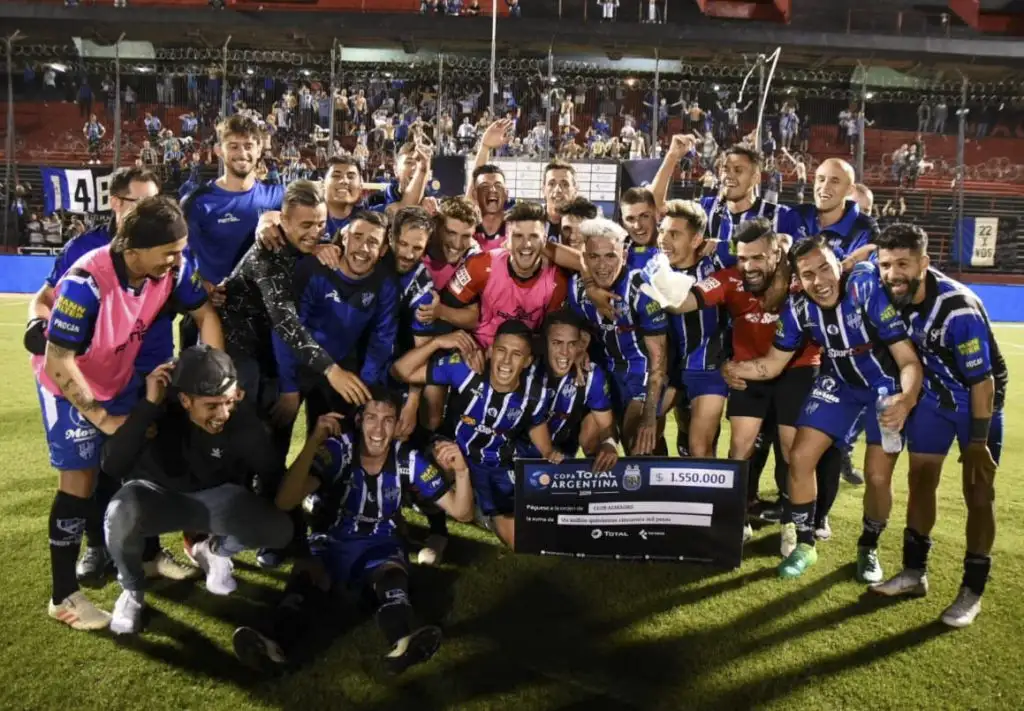 Almagro pasó a Talleres y será adversario de River