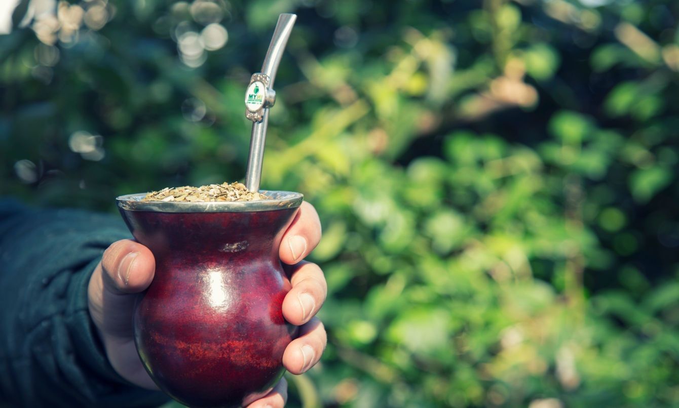Tomando mate con amor