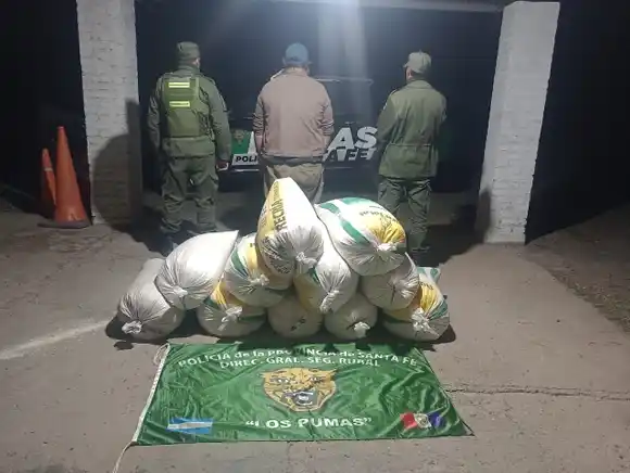Un empleado rural robó once bolsas de maíz molido a su patrón y las vendió