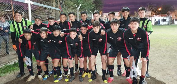 Fútbol: seleccionados sub 13 y sub 15 se miden con Rojas