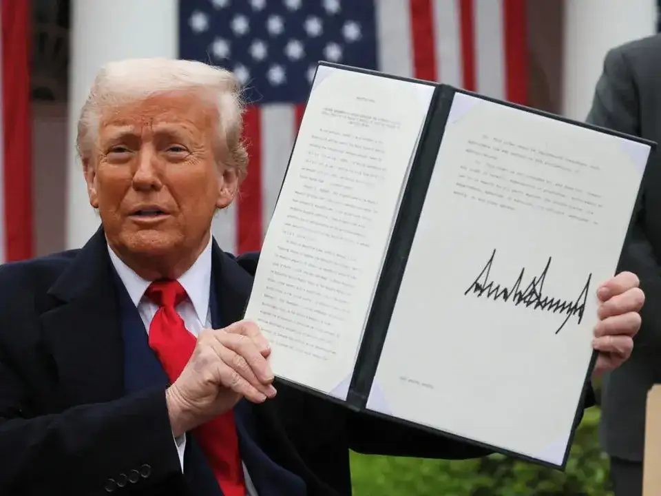 Estados Unidos impuso aranceles del 30% a México y la Unión Europea