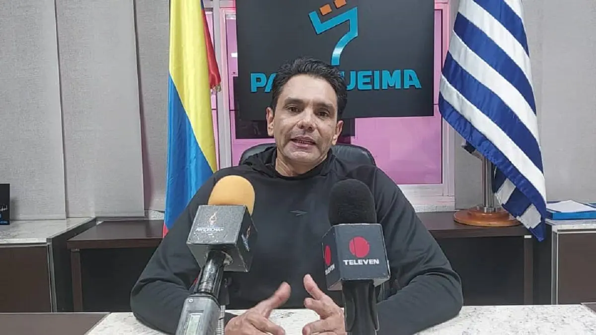 ¿BURGOMAESTRE GOZÓN? Alcalde de El Tigre regala y promueve juguetes para adultos