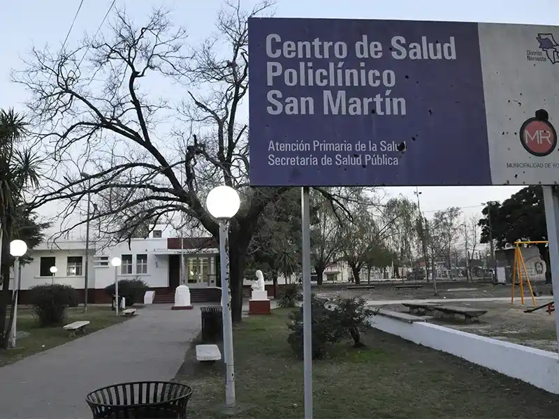 Rosario: fumaba en su balcón y resultó herida de arma de fuego