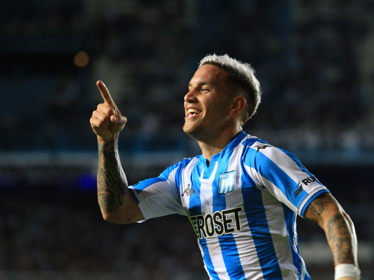 Racing superó a Unión y sigue firme en la cima