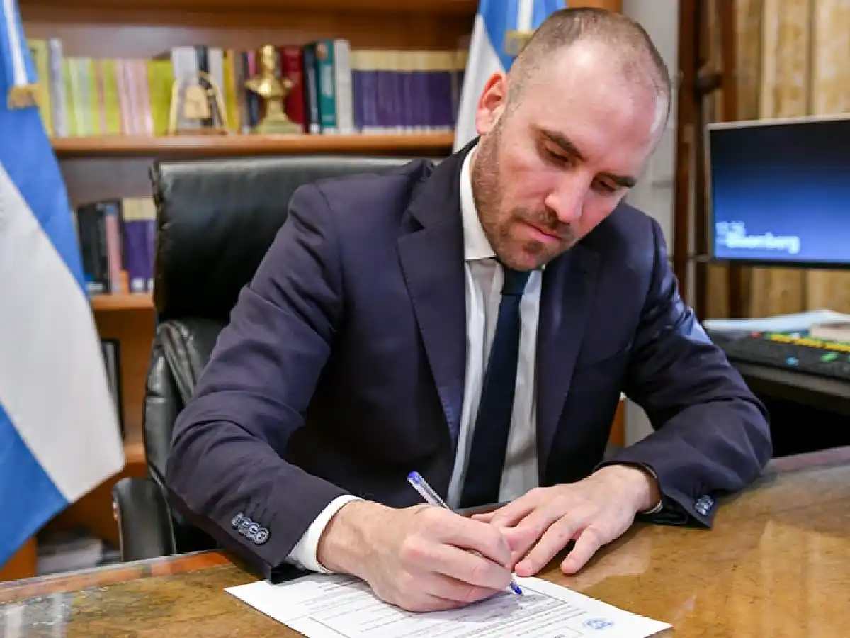 El Presupuesto 2022 prevé un crecimiento del PBI de 4%, inflación del 33% y un dólar a $131