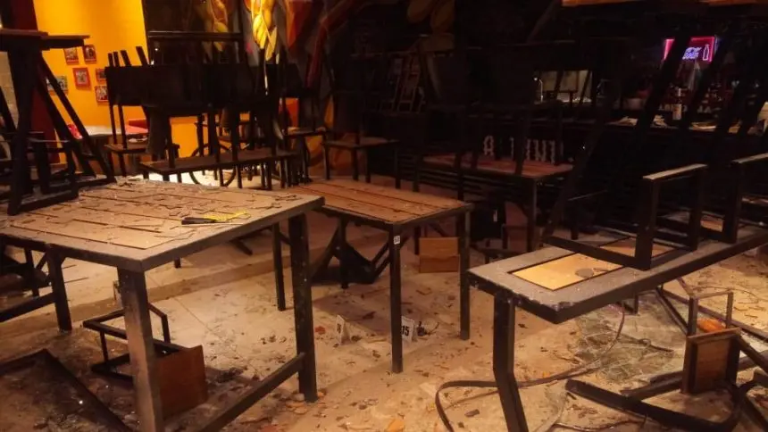 Una bomba casera explotó en un bar y generó destrozos