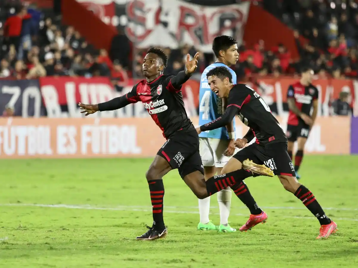 Newell’s ganó, goleó y gustó