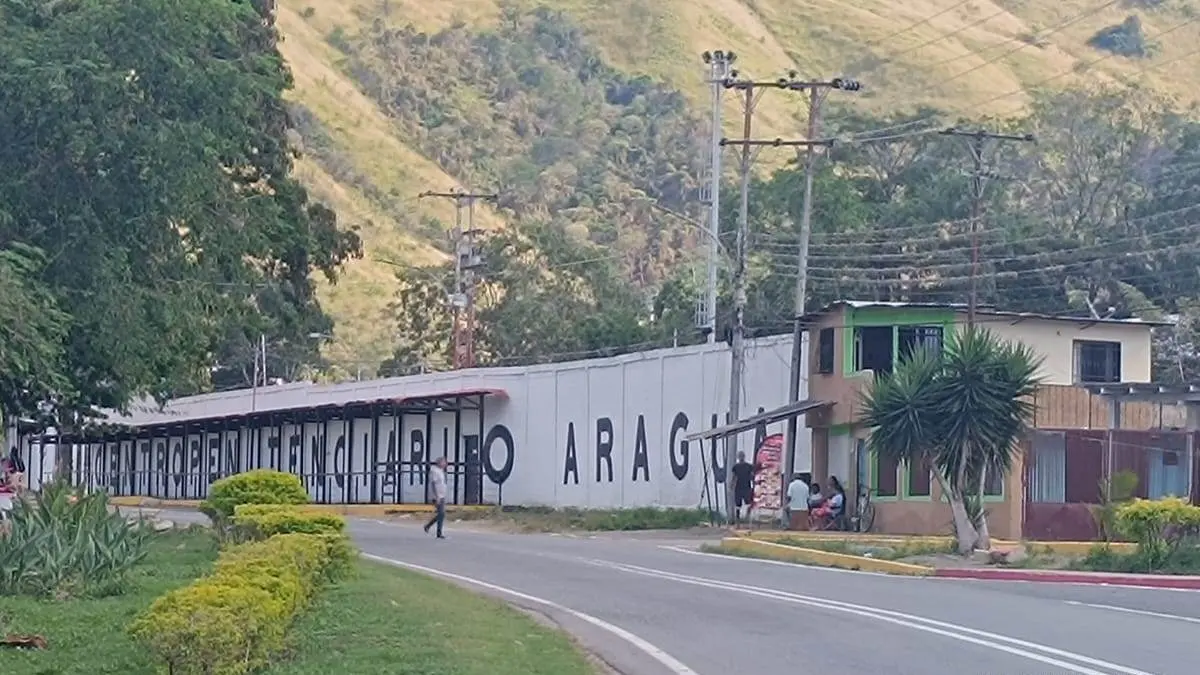 Joven detenido en protestas postelectorales intentó quitarse la vida en Tocorón y fue trasladado de emergencia a enfermería