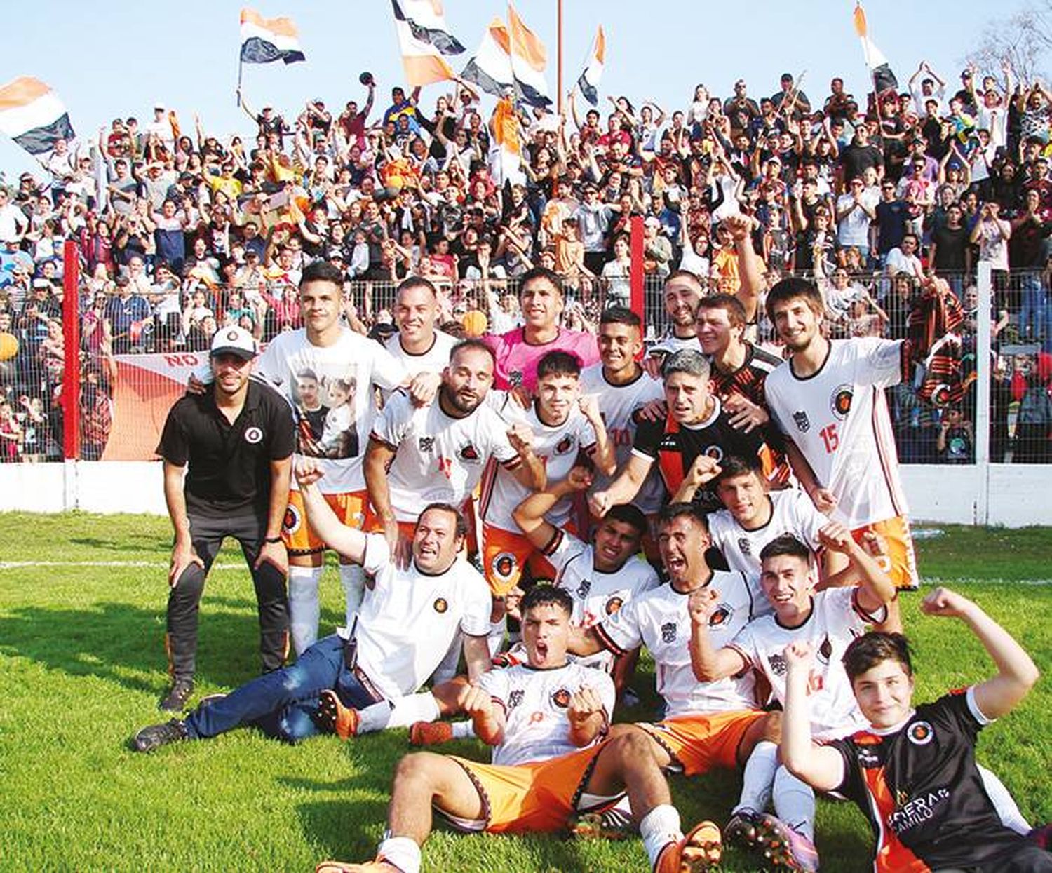 Real le ganó a Juventud y ascendió  a la Primera División �SA⬝