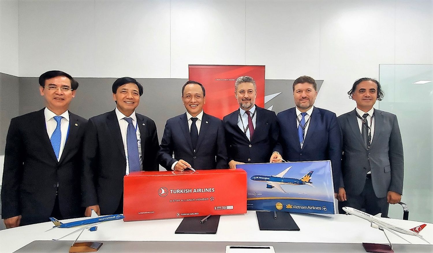 Turkish Airlines and Vietnam Airlines sign MOU to strengthen bilateral cooperation