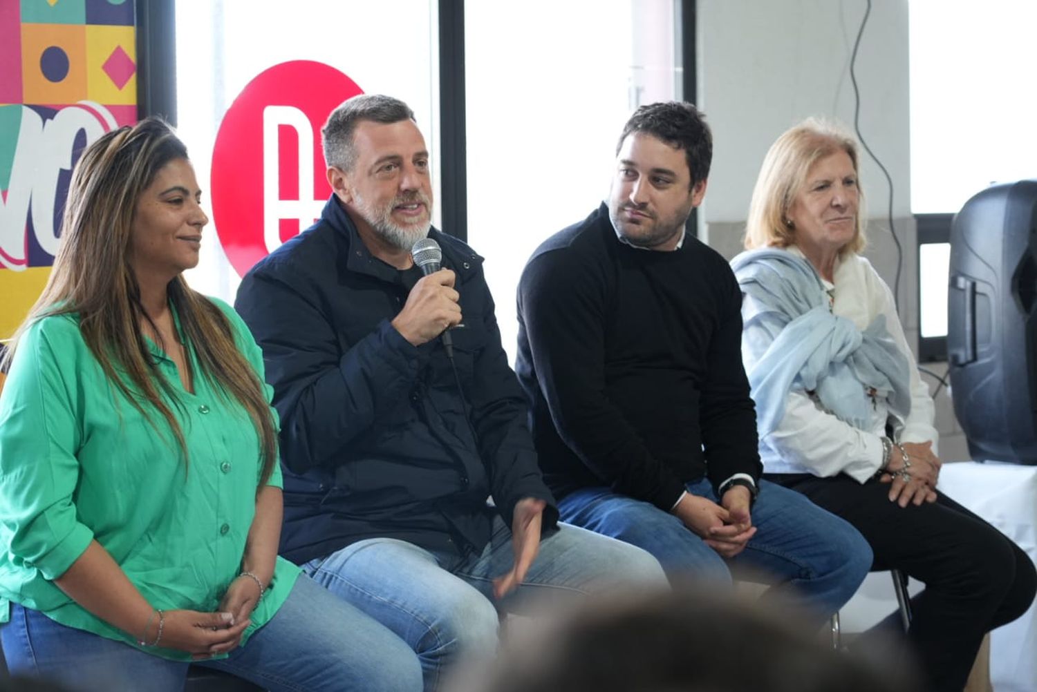 Lanús: Kravetz en encuentro con familias de ingresantes al ciclo lectivo 2024 del Polo Educativo