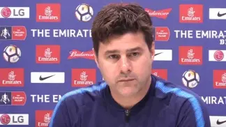 Pochettino seguirá como DT del Tottenham pese a la dura caída