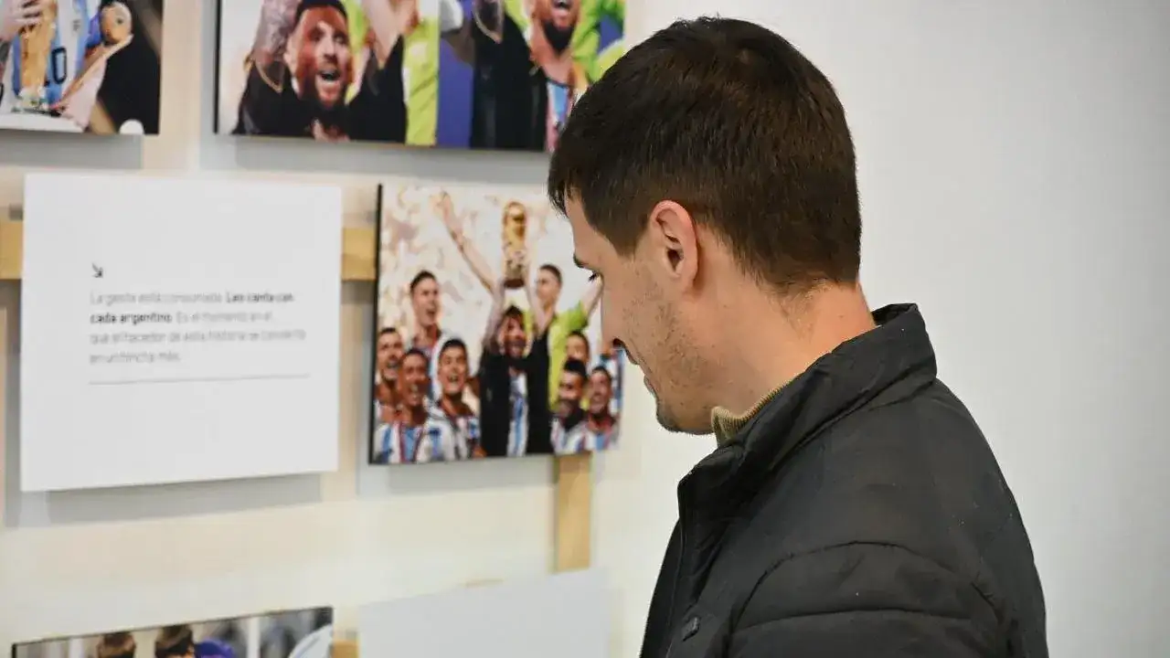 Rafaela celebró el cumpleaños de Messi con la inauguración de la muestra “Instantáneas de Gloria” - 1
